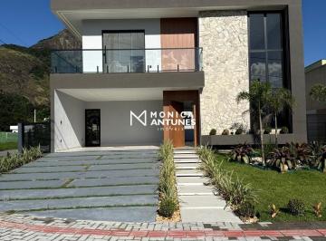 Casa · 291m² · 4 Quartos · 3 Vagas · Casa de Alto Padrão com 4 Suítes, Energia Solar e Piscina Aquecida em Condomínio