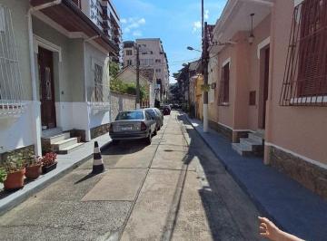 Casa de 3 quartos, Rio de Janeiro · Botafogo Casa De Vila 3 Quartos 1 Vaga colada ao Metrô.