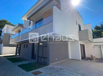 Casa · 147m² · 3 Quartos · 2 Vagas · TRIPLEX 3 QUARTOS (1 SUÍTE) - ÁGUA VERDE - CURITIBA