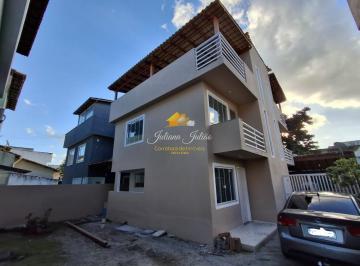 Foto 01 · CASA TRIPLEX COM 2 QUARTOS SENDO 1 SUÍTE A VENDA NO BAIRRO MARIA TURRI EM RIO DAS OSTRAS RJ