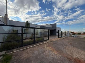 Casa de 3 quartos, Águas Claras · 3 suítes, lote 400 metros, Aberto, conforto, arquitetura elegante e design sofisticado.
