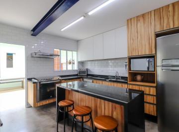 b6ae0fdd-8ab3-479d-aca6-0a6ea42f657a · Atraente sobrado para venda em Cidade Monções com 3 quartos, sendo 1 suíte, 178m²