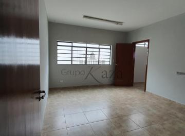Comercial · 308m² · 3 Quartos · 2 Vagas · Oportunidade - Casa Comercial - Centro - 200m².