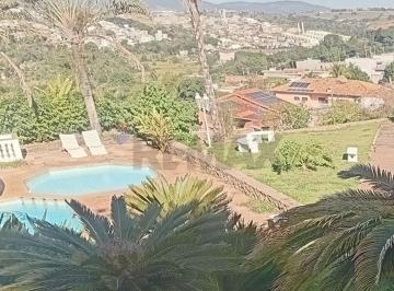 Rural · 694m² · 6 Quartos · 6 Vagas · Chácara em Atibaia com 4 suítes, piscina, área gourmet e campo de futebol (terreno 3.954m²)