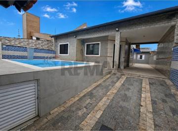 Casa · 142m² · 3 Quartos · 2 Vagas · "Casa com Piscina em Balneário Oasis, SP - 250m²"