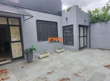 Casa · 220m² · 6 Quartos · 2 Vagas · Casa para Aluguel em Campinas (Vila João Jorge) | 6 Quartos, 3 Banheiros e 2 Vagas