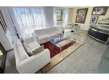 Apartamento · 202m² · 3 Quartos · 2 Vagas · VENDO apartamento mobiliado na av Boa Viagem 3 quartos.