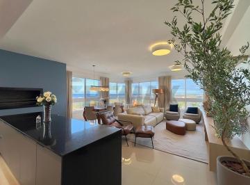 Apartamento · 161m² · 4 Quartos · 2 Vagas · Apartamento 4 dormitórios Luxuoso na Praia de Capão da Canoa - Vista para o mar - Mobiliado e Decora