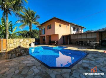 Casa · 285m² · 3 Quartos · 5 Vagas · Casa com 3 quartos no Bucarein em Joinville