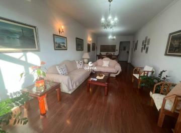Apartamento · 140m² · 4 Quartos · 1 Vaga · Apartamento à venda no Gonzaga em Santos.