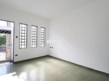 Casa · 280m² · 3 Quartos · 2 Vagas · Casa residencial com 3 quartos sendo 1 suíte disponível para locação no bairro Tubalina em Uberlândi
