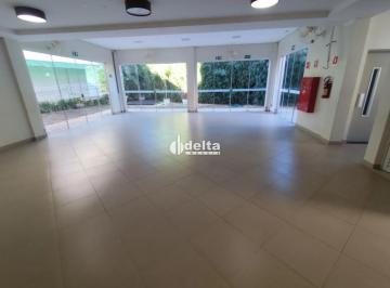Comercial · 921m² · 4 Vagas · Prédio disponível para locação no bairro Tabajaras em Uberlândia-MG