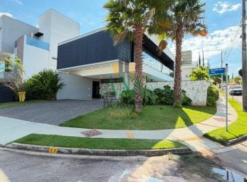 Casa · 3 Quartos · Casa Alto Padrão