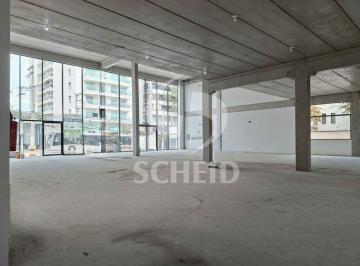 Comercial · 2137m² · 30 Vagas · Prédio para venda com 2.137m² entre as estações do metrô Alto da Boa Vista e Borba Gato