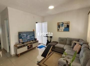 Casa · 143m² · 2 Quartos · 2 Vagas · Casa com 2 quartos disponível para venda no condomínio Terra Nova III em Uberlândia-MG