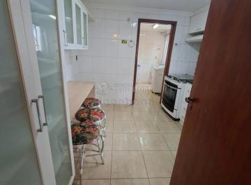 Apartamento · 115m² · 3 Quartos · 1 Vaga · Apartamento mobiliado para venda e locação no Centro com 03 quartos, sendo 01 suíte, armários e 01 v