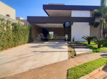 Casa · 379m² · 3 Quartos · 4 Vagas · Casa Térrea à Venda Condomínio Village Damha III em Rio Preto