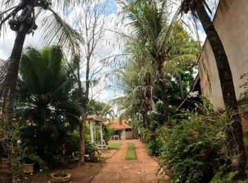 Casa · 1040m² · 3 Quartos · 2 Vagas · Casa térrea para venda e locação no Condomínio Estância Bacuri com 03 quartos, armários e varanda am