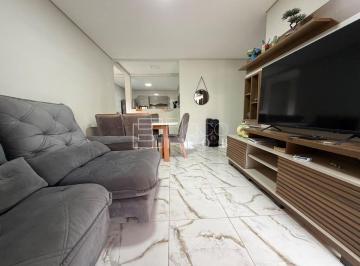 Casa · 150m² · 3 Quartos · 3 Vagas · Casa com 3 quartos sendo 1 suíte na Quadra 802 do Recanto das Emas