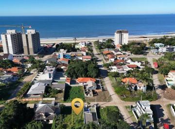 Terreno · 178m² · Terreno com 178,80m² (7,40x24) a 310 metros do Mar no Balneário Princesa do Mar em Itapoá-SC