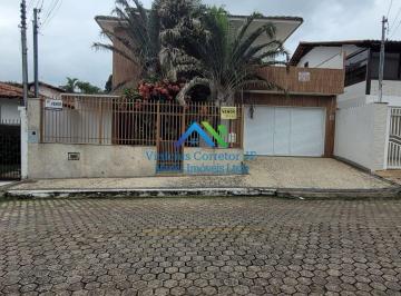 Casa · 340m² · 5 Quartos · 2 Vagas · Casa Alto Padrão com piscina