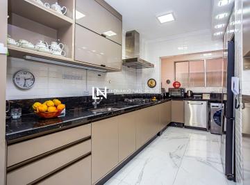 Apartamento · 108m² · 3 Quartos · 1 Vaga · Apartamento Totalmente Reformado | 108m² Privativos | 3 Quartos no Cabral
