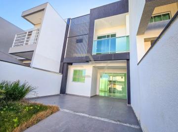 Casa · 74m² · 2 Quartos · 2 Vagas · Sobrado 2 suítes, no Centro