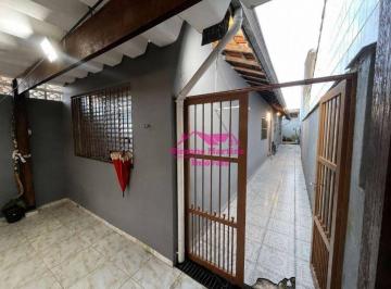 82e83c2dfba55b5a91af7a26822472b8541a81eb · Casa á venda em localização privilegiada no bairro Vera Cruz com 02 quartos.