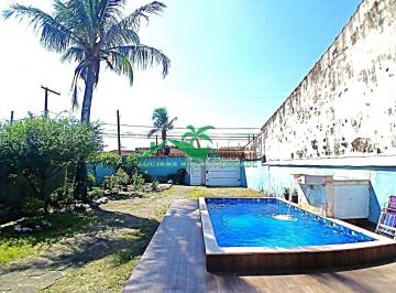Casa · 81m² · 1 Quarto · 5 Vagas · Casa com piscina em Mongaguá!