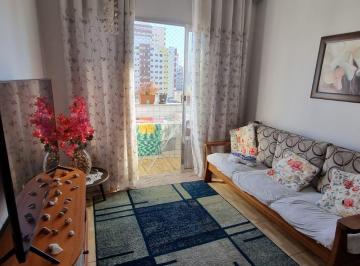 eqyeow02ytm0mzu3yme1mgnm_md · Apartamento semimobiliado à venda na Guilhermina, em Praia Grande SP