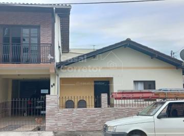 Casa · 140m² · 6 Quartos · 2 Vagas · CASA COM 140M² E 6 DORMITÓRIOS NO BAIRRO PLANALTO