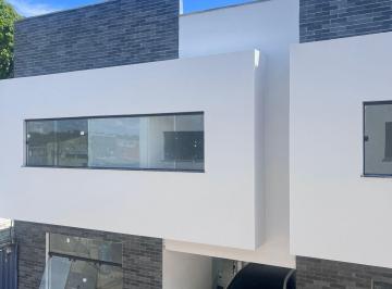 Casa · 140m² · 3 Quartos · 2 Vagas · Casa Duplex com 3 Suítes e Quintal Privativo no Sky Park