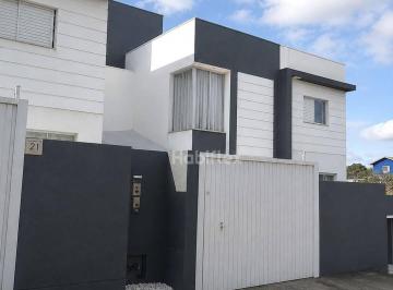 22eb7f381cd1936e621f99554ed414a44e6e9f1a · Casa com 2 dormitórios à venda - Rio Tavares - Florianópolis/SC