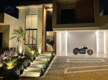 Casa · 240m² · 3 Quartos · 4 Vagas · Casa de Condomínio para venda em Santa Cruz de 240.00m² com 3 Quartos, 3 Suites e 4 Garagens