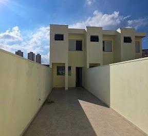 4295731c4696cdb2c5fc10f9c3feeecc5f7d4d53 · SOBRADO 2 SUÍTES, 2 VAGAS GARAGEM E QUINTAL GRANDE
