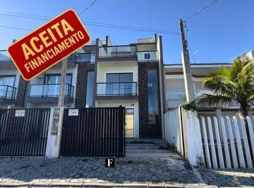 Casa · 115m² · 3 Quartos · 2 Vagas · Triplex Com Piscina e 3 suítes na quadra do mar