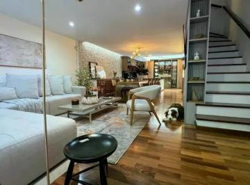 24ab06b9-8ffb-4c28-8e3d-09916cc67d21 · Deslumbrante casa para venda em Campo Belo com 3 quartos, sendo 2 suítes, 140m²