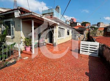 Casa de 2 quartos, São Paulo · Terreno de 380 m² à venda no Jardim Miriam com 3 casas e potencial de renda
