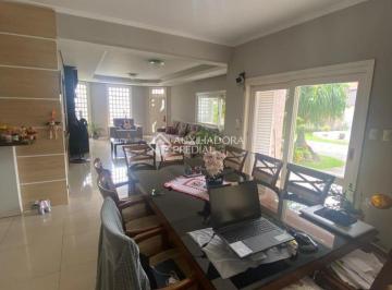 Casa · 297m² · 4 Quartos · 5 Vagas · Casa no Fião
