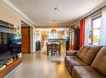 Casa · 195m² · 3 Quartos · 2 Vagas · Casa Térrea Averbada Terreno ZR3 – 3 quartos sendo 1 suíte – 2 vagas – quintal – Recém Reformada