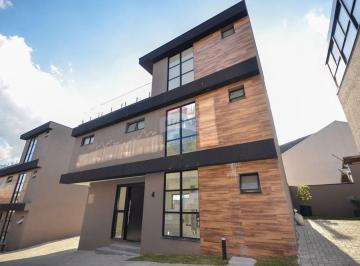Casa · 3 Quartos · 4 Vagas · Casa dos Sonhos em Curitiba: Luxo e Sustentabilidade ( Condomínio)