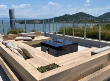 Apartamento · 133m² · 3 Quartos · 2 Vagas · Apartamento com 3 suítes em Florianópolis