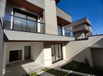 Casa · 294m² · 3 Quartos · 1 Vaga · Sobrado Triplex com 3 suítes no Campina do Siqueira