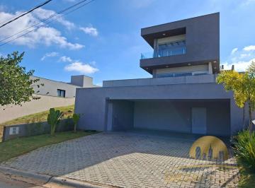 Casa · 246m² · 3 Quartos · 6 Vagas · Casa à Venda e Locação em Condomínio de Bragança Paulista