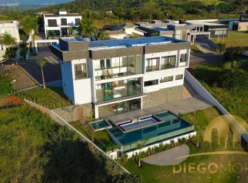 Casa · 261m² · 6 Quartos · 4 Vagas · Casa de Alto Padrão à Venda no Condomínio Shamballa III – Atibaia/SP