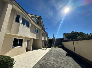 Casa de 3 quartos, Curitiba · Triplex, amplo ático, desocupado!