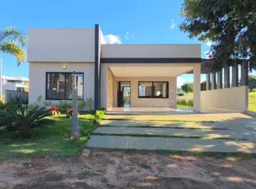 Casa de 4 quartos, Paranapanema · Casa de 175m², com 4 suítes/dorms, à venda no Cond Riviera de Santa Cristina XIII, em Paranapanema-S