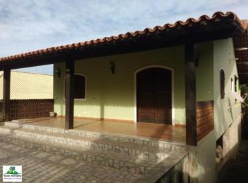 Casa de 3 quartos, Araruama · Casa independente 3qtos junto a lagoa na Praia de Bananeiras em Araruama