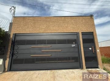 Casa · 140m² · 2 Quartos · 2 Vagas · Casa Térrea à venda no bairro Vila Romana em Bragança Paulista