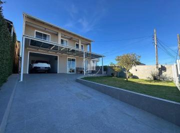 Casa · 250m² · 4 Quartos · 3 Vagas · Casa 4 Quartos com 1 Suíte e 250m² - Roçado